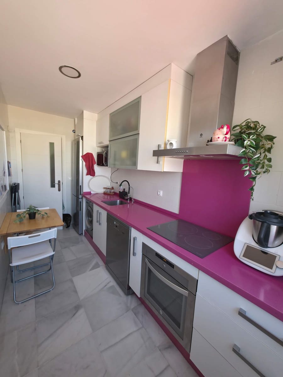 2 slaapkamer Flat te koop in Algeciras - € 220.000 (Ref: 9784070)