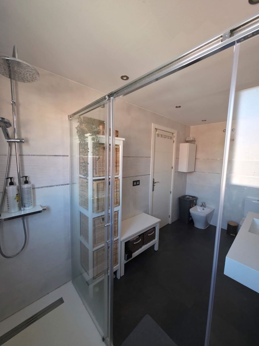 2 slaapkamer Flat te koop in Algeciras - € 220.000 (Ref: 9784070)