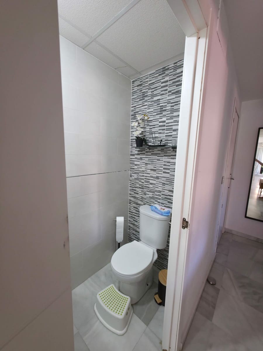 2 slaapkamer Flat te koop in Algeciras - € 220.000 (Ref: 9784070)