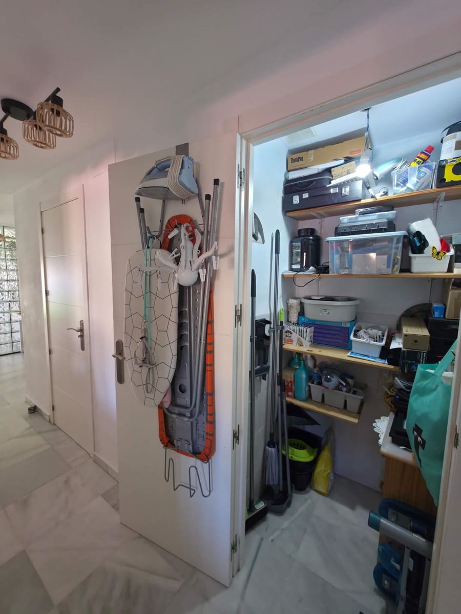 2 slaapkamer Flat te koop in Algeciras - € 220.000 (Ref: 9784070)