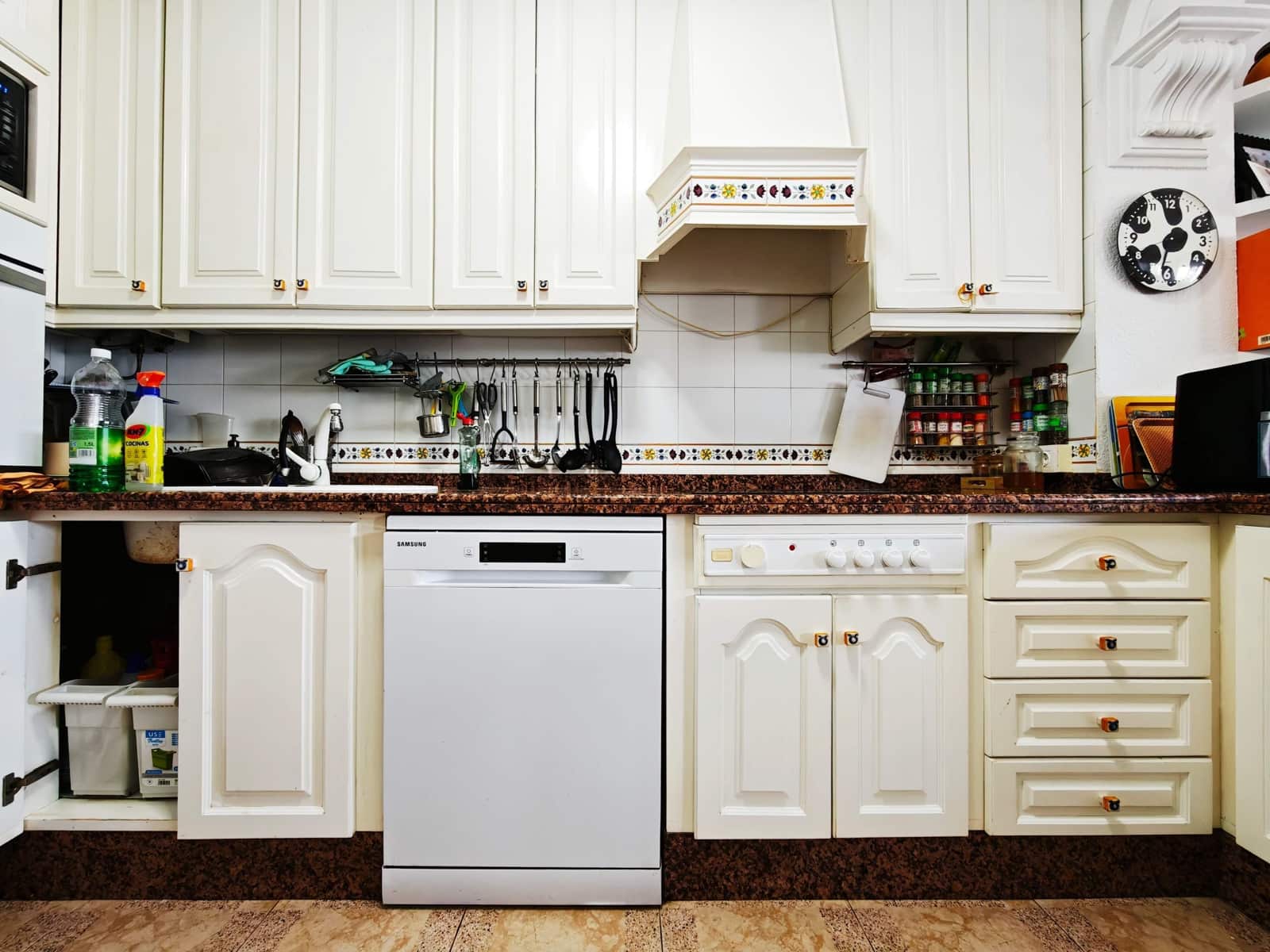 4 Zimmer Reihenhaus zu verkaufen in Algeciras mit Garage - 300.000 € (Ref: 9784071)