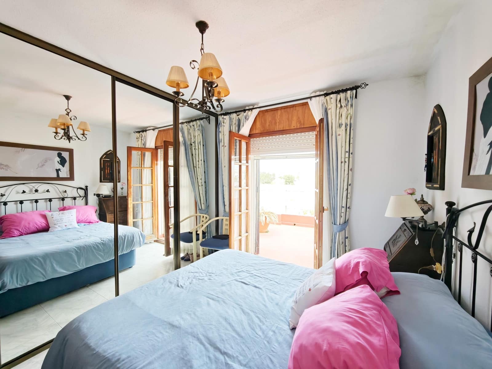 4 Zimmer Reihenhaus zu verkaufen in Algeciras mit Garage - 300.000 € (Ref: 9784071)