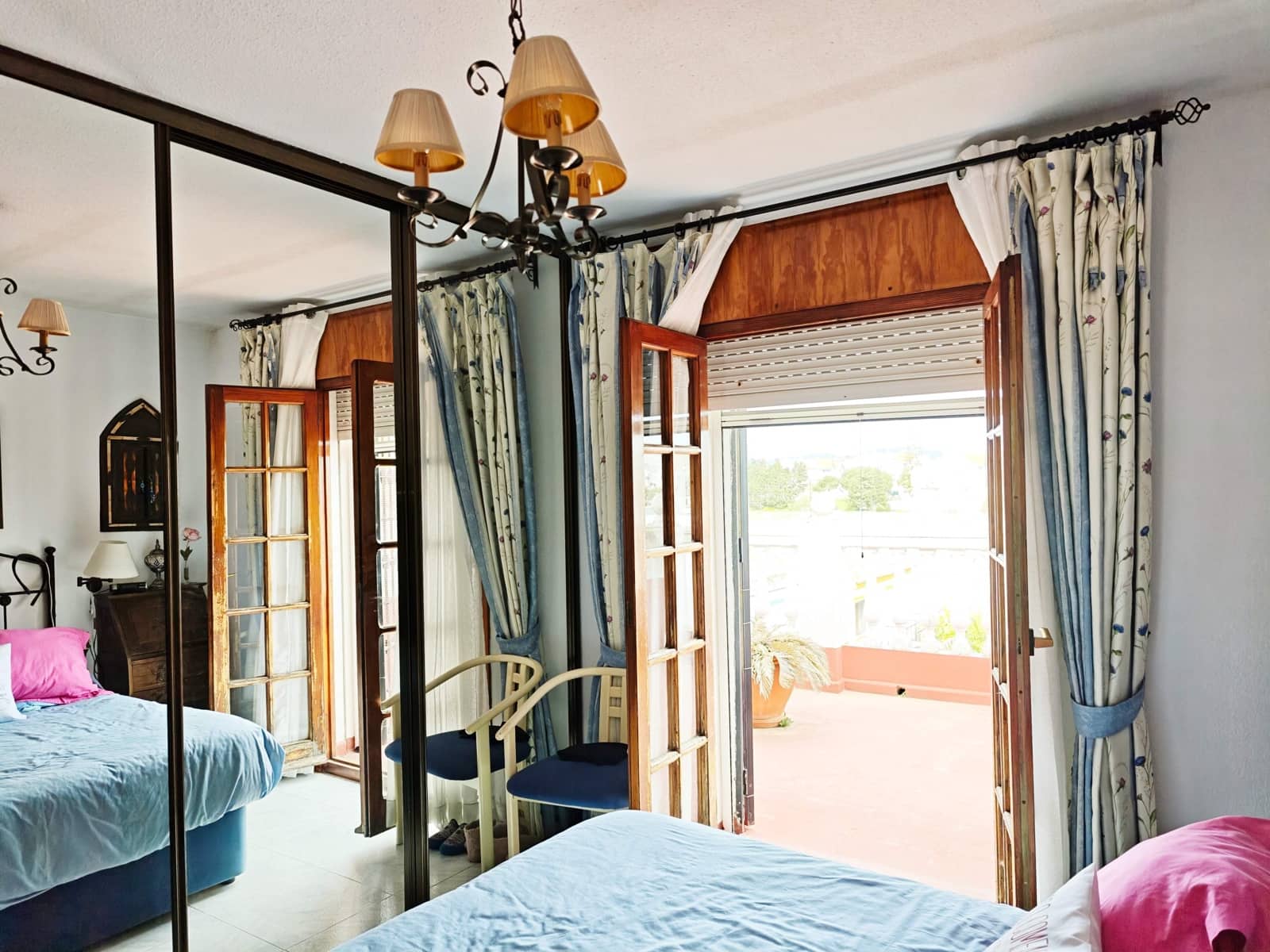 4 Zimmer Reihenhaus zu verkaufen in Algeciras mit Garage - 300.000 € (Ref: 9784071)