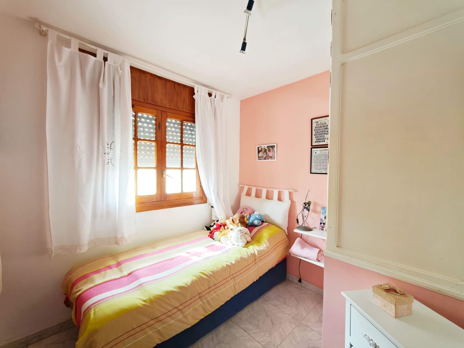 4 Zimmer Reihenhaus zu verkaufen in Algeciras mit Garage - 300.000 € (Ref: 9784071)