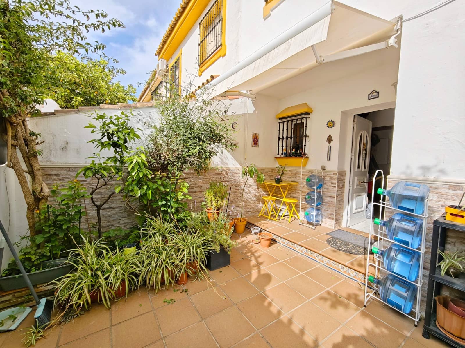 4 Zimmer Reihenhaus zu verkaufen in Algeciras mit Garage - 300.000 € (Ref: 9784071)