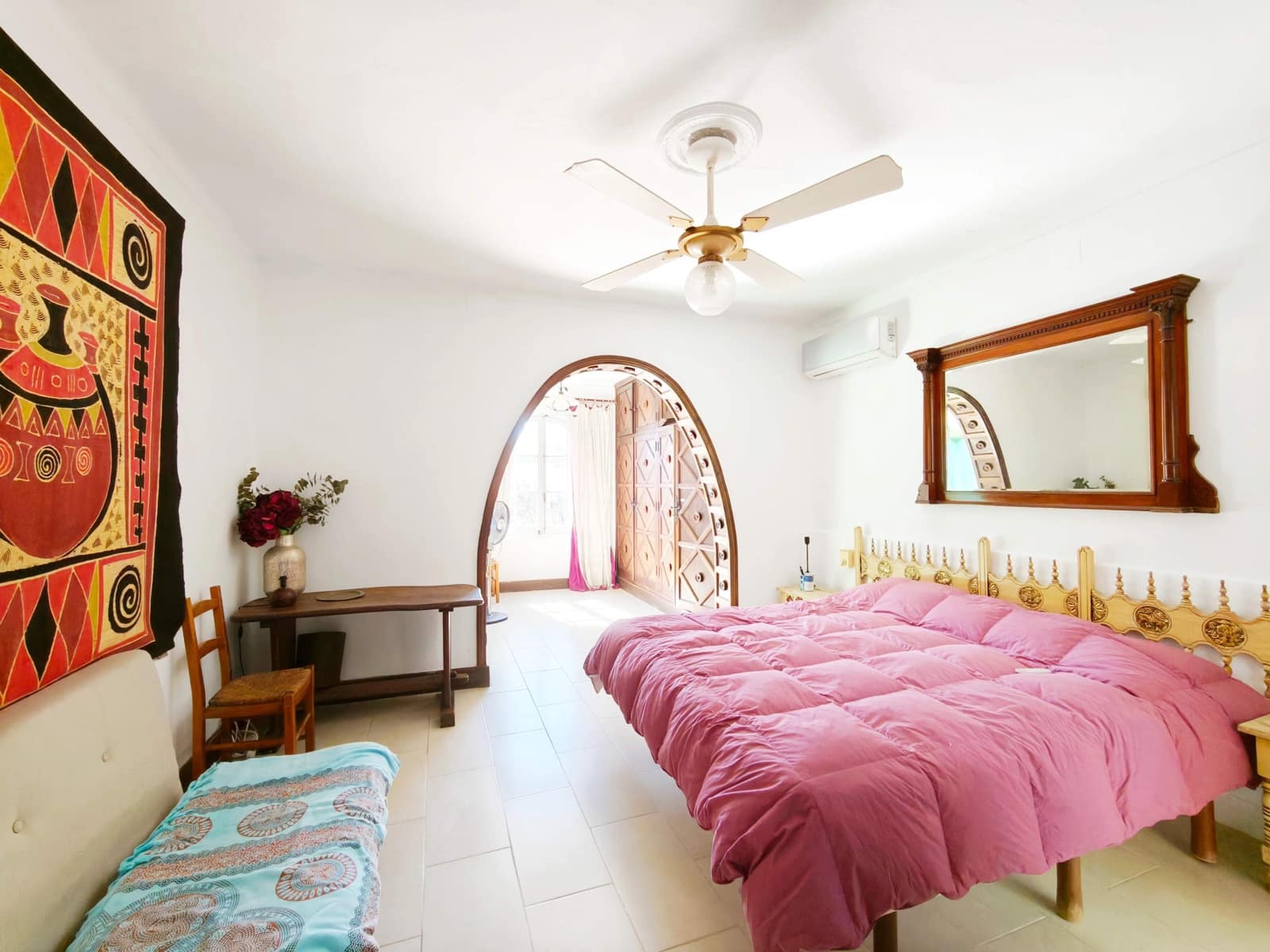 5 bedroom Villa for sale in Algeciras with pool garage - € 650,000 (Ref: 9784072)