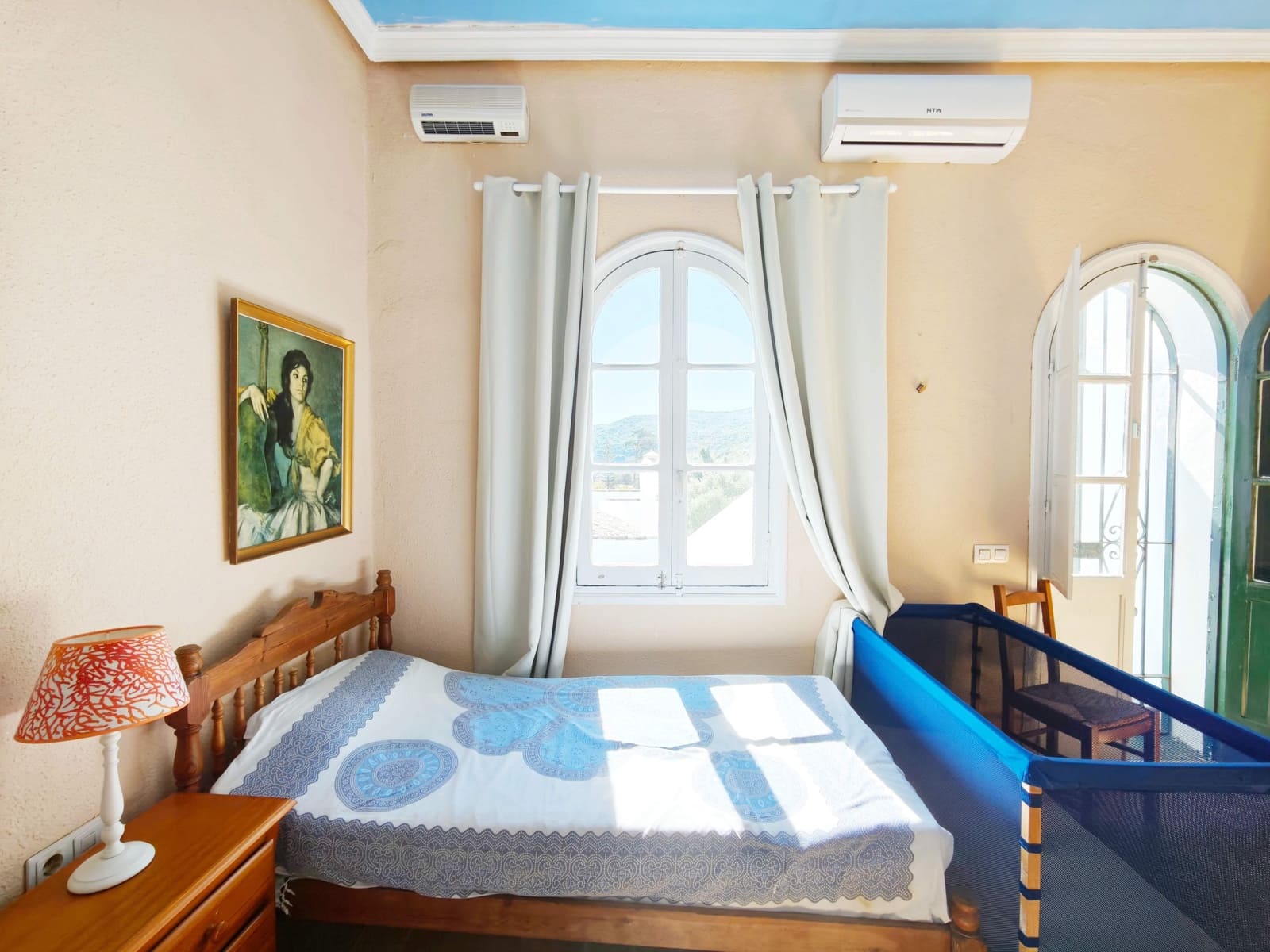 5 bedroom Villa for sale in Algeciras with pool garage - € 650,000 (Ref: 9784072)