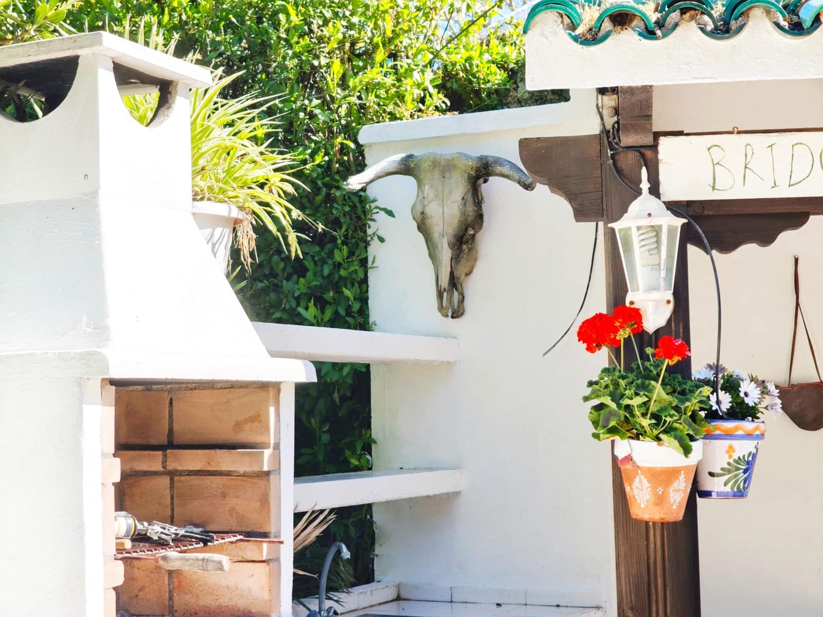 5 bedroom Villa for sale in Algeciras with pool garage - € 650,000 (Ref: 9784072)