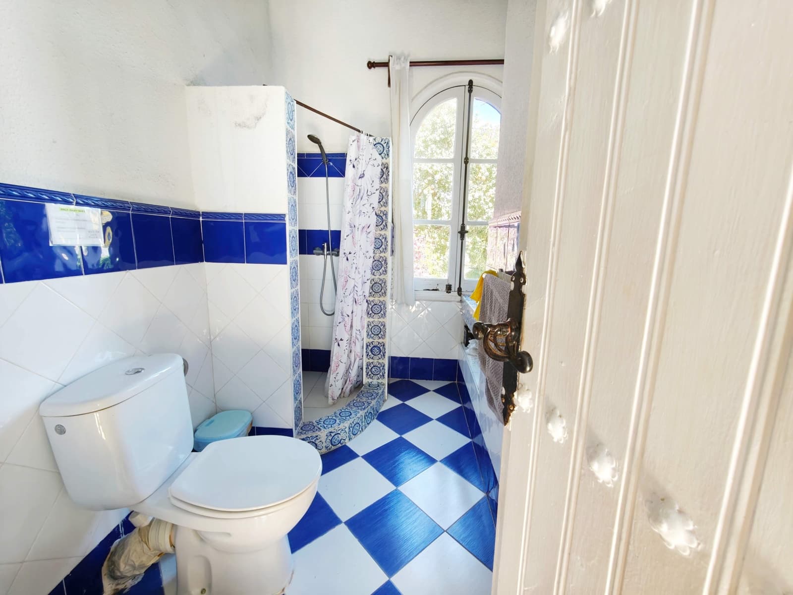 5 bedroom Villa for sale in Algeciras with pool garage - € 650,000 (Ref: 9784072)