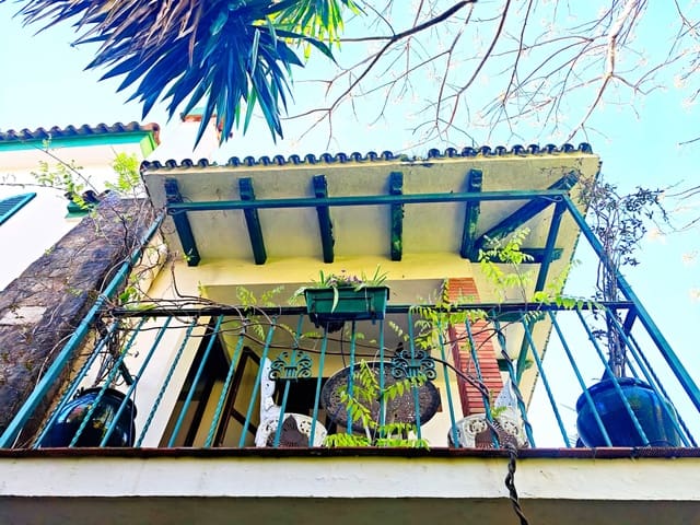 5 soveværelse Villa til salg i Algeciras med swimmingpool garage - € 650.000 (Ref: 9784072)