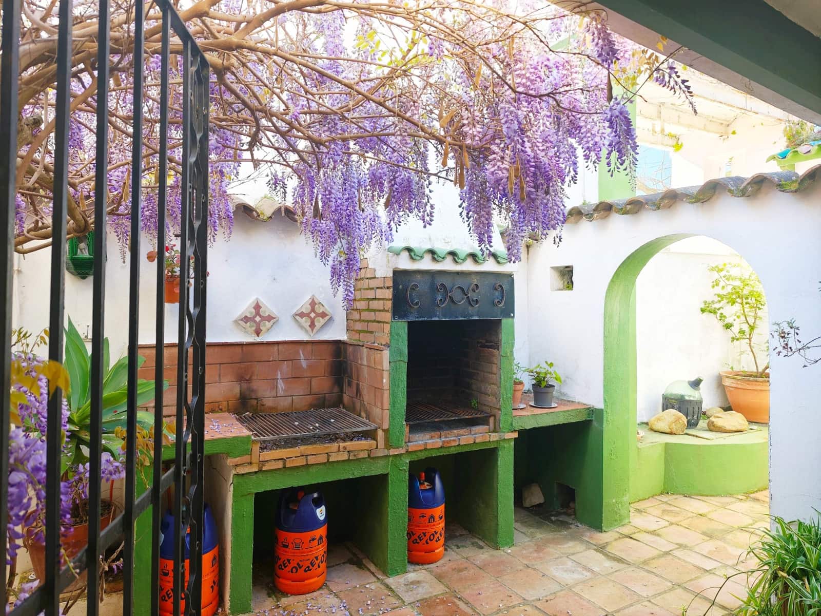 5 bedroom Villa for sale in Algeciras with pool garage - € 650,000 (Ref: 9784072)