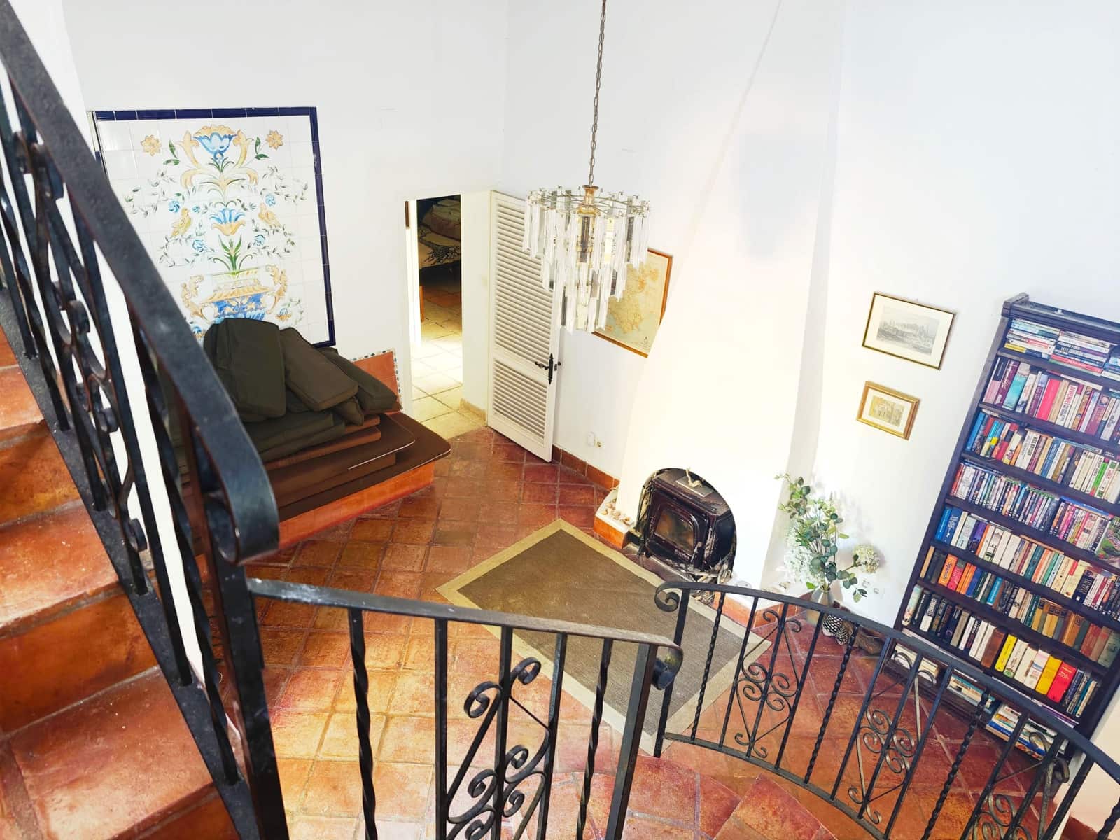 5 bedroom Villa for sale in Algeciras with pool garage - € 650,000 (Ref: 9784072)