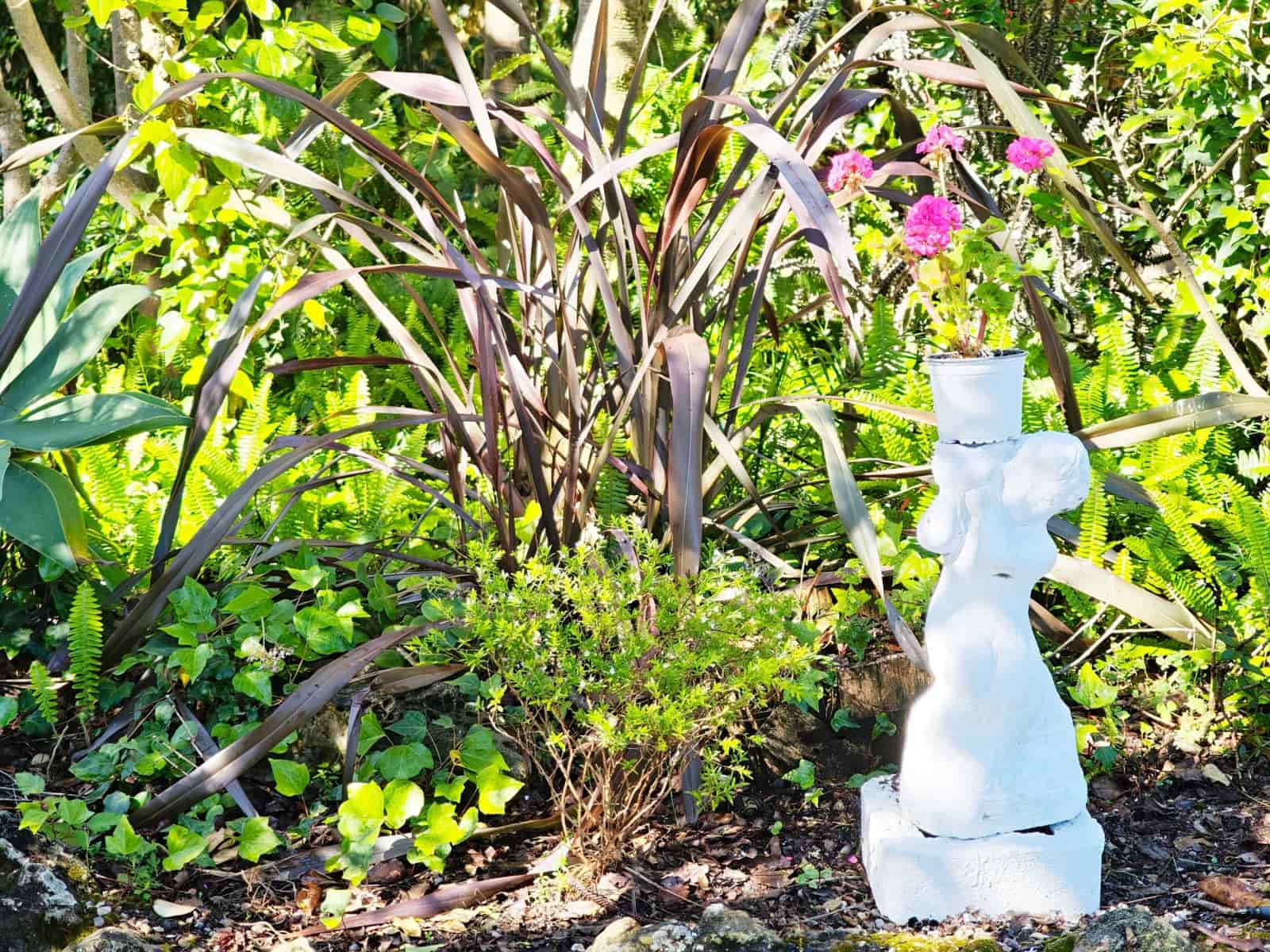 5 bedroom Villa for sale in Algeciras with pool garage - € 650,000 (Ref: 9784072)