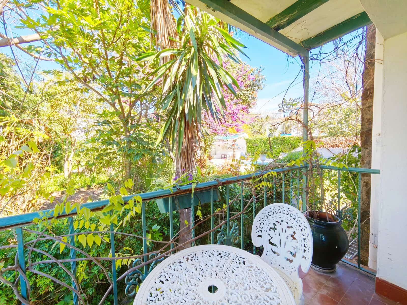 5 bedroom Villa for sale in Algeciras with pool garage - € 650,000 (Ref: 9784072)