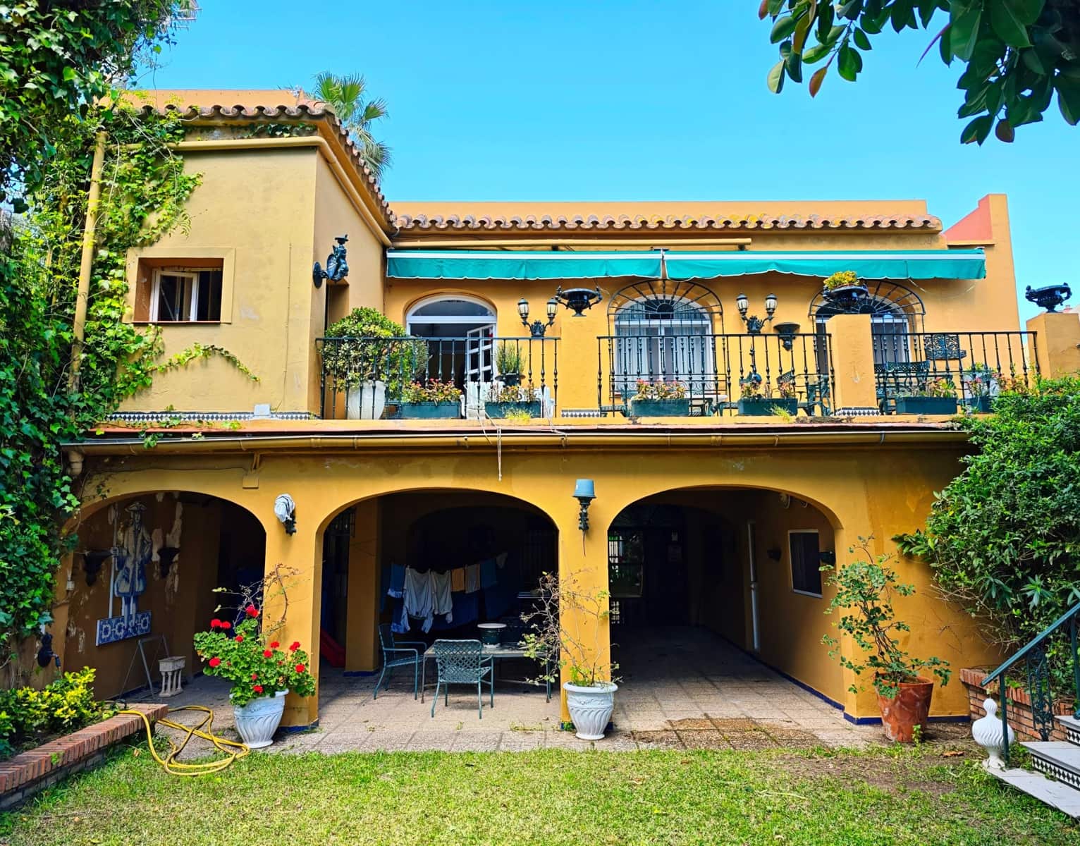 15 bedroom Villa for sale in Algeciras - € 730,000 (Ref: 9784073)