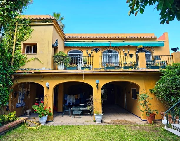 15 bedroom Villa for sale in Algeciras - € 730,000 (Ref: 9784073)