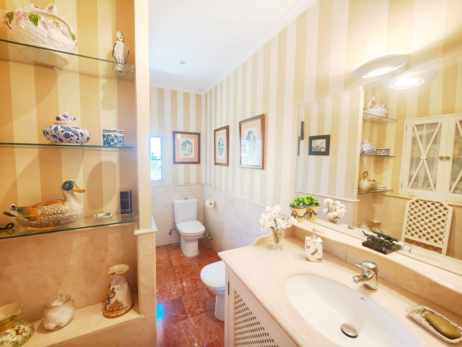 15 bedroom Villa for sale in Algeciras - € 730,000 (Ref: 9784073)