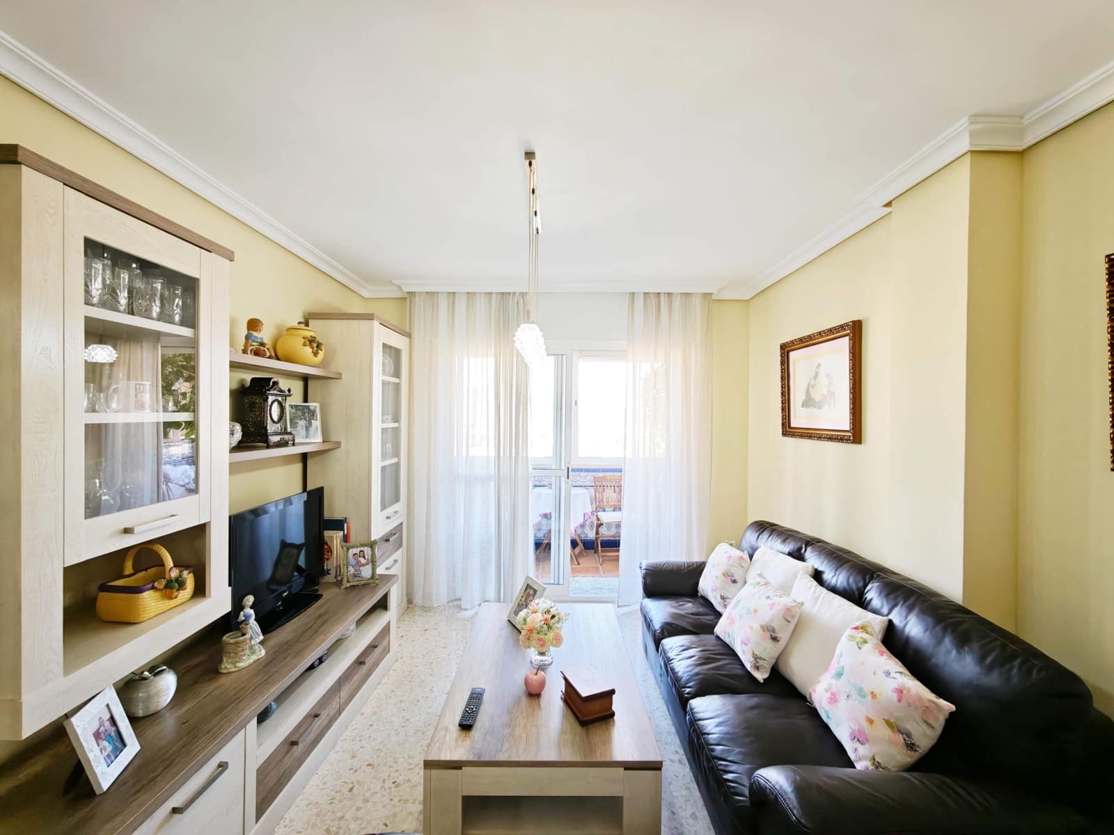 3 slaapkamer Flat te koop in Algeciras met garage - € 155.000 (Ref: 9784074)