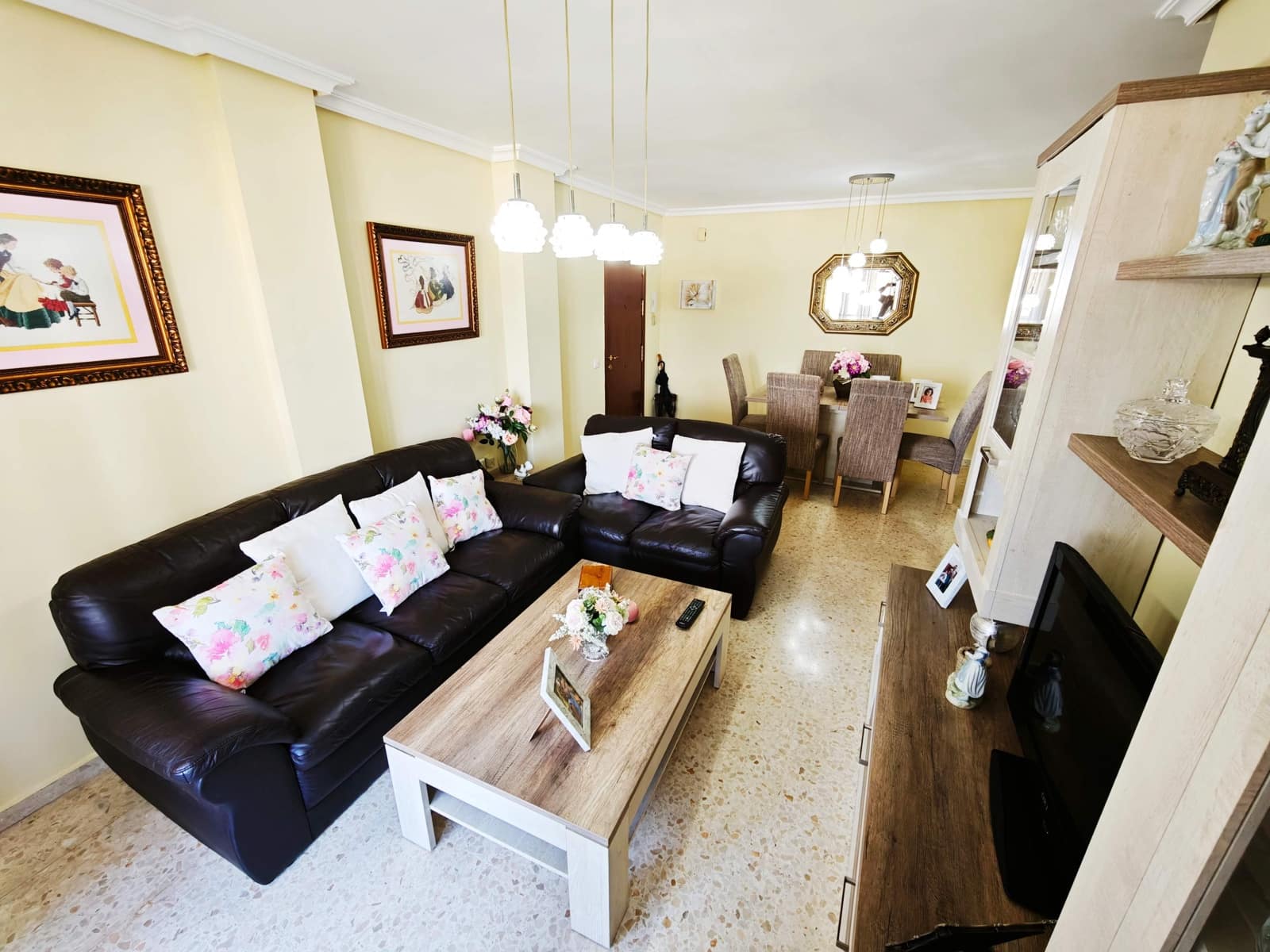 3 slaapkamer Flat te koop in Algeciras met garage - € 155.000 (Ref: 9784074)