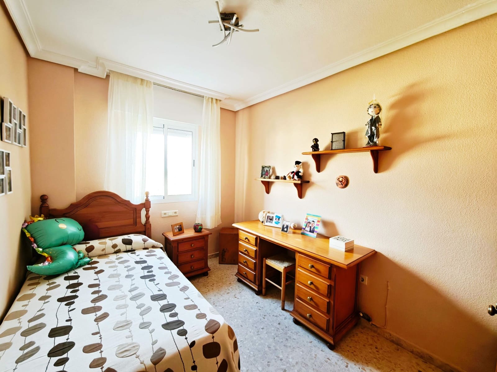 3 slaapkamer Flat te koop in Algeciras met garage - € 155.000 (Ref: 9784074)