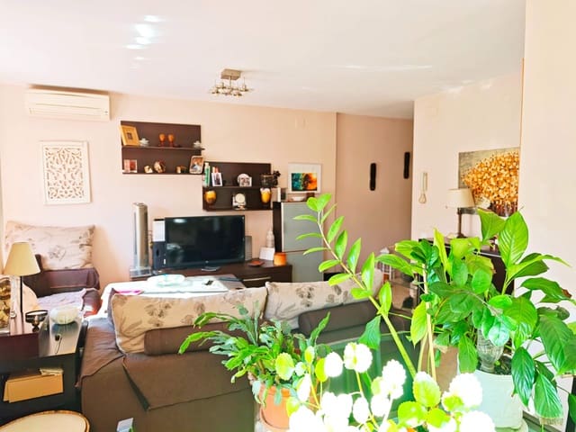 2 slaapkamer Flat te koop in Algeciras - € 130.000 (Ref: 9788422)