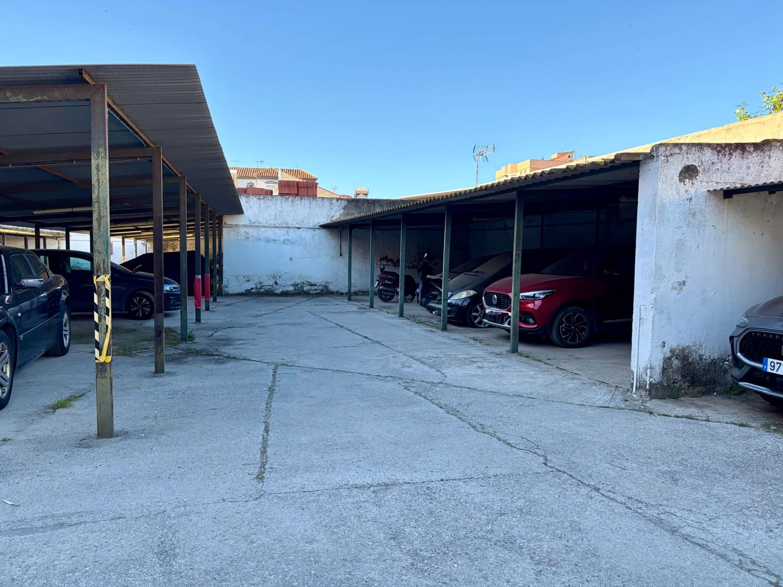 Byggegrund til salg i La Linea de la Concepcion - € 600.000 (Ref: 9788423)