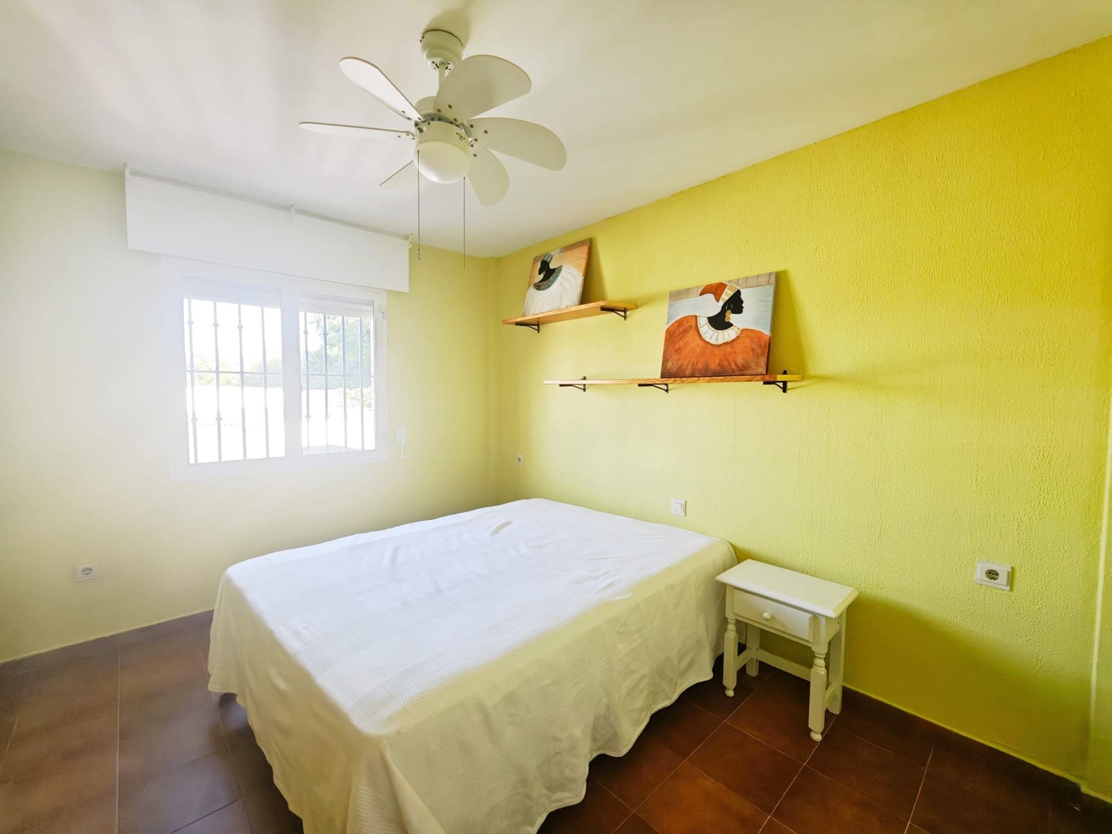 4 soveværelse Villa til salg i Algeciras med swimmingpool - € 650.000 (Ref: 9788425)