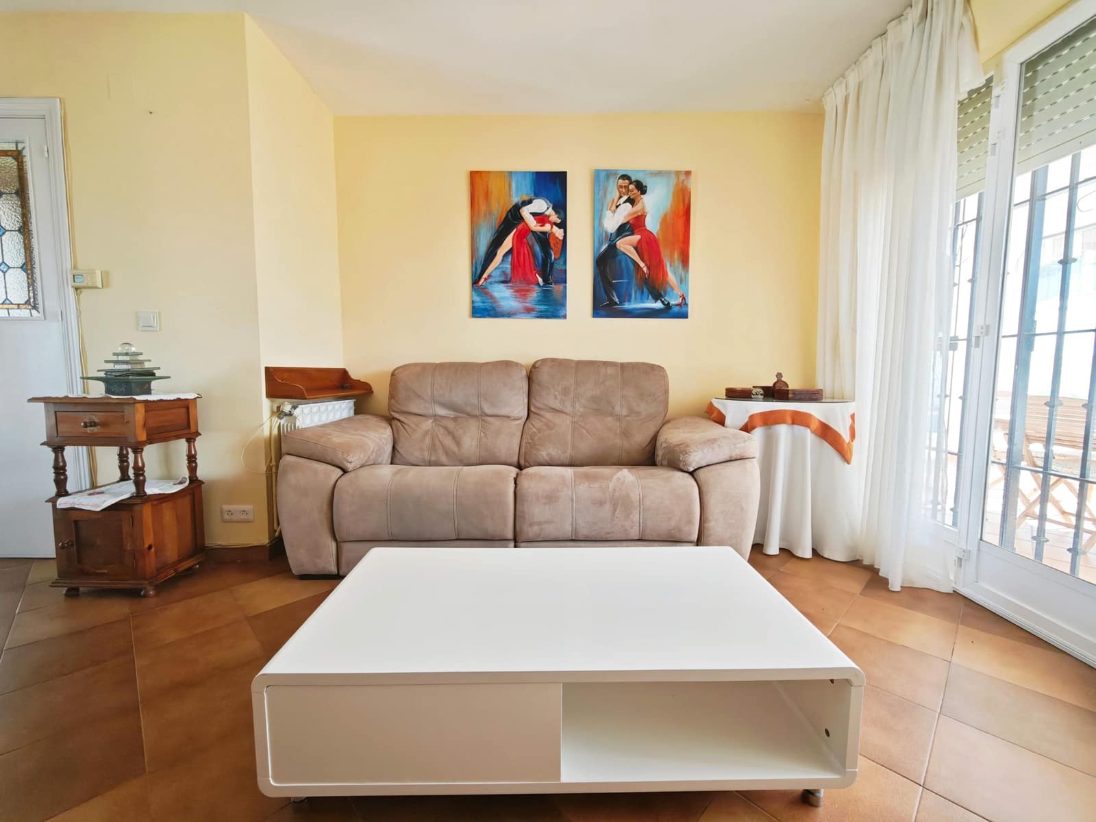 4 soveværelse Villa til salg i Algeciras med swimmingpool - € 650.000 (Ref: 9788425)