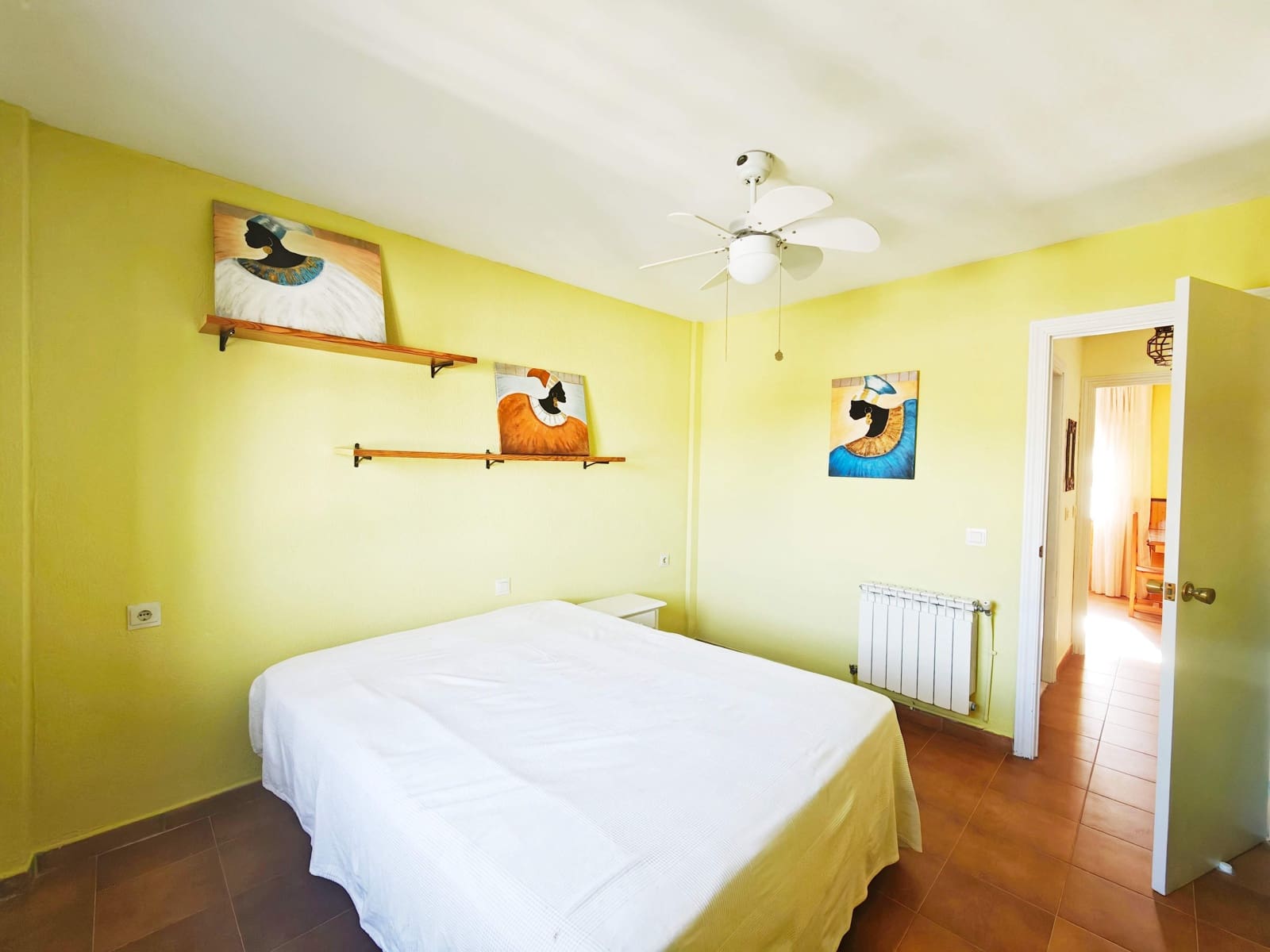 4 soveværelse Villa til salg i Algeciras med swimmingpool - € 650.000 (Ref: 9788425)