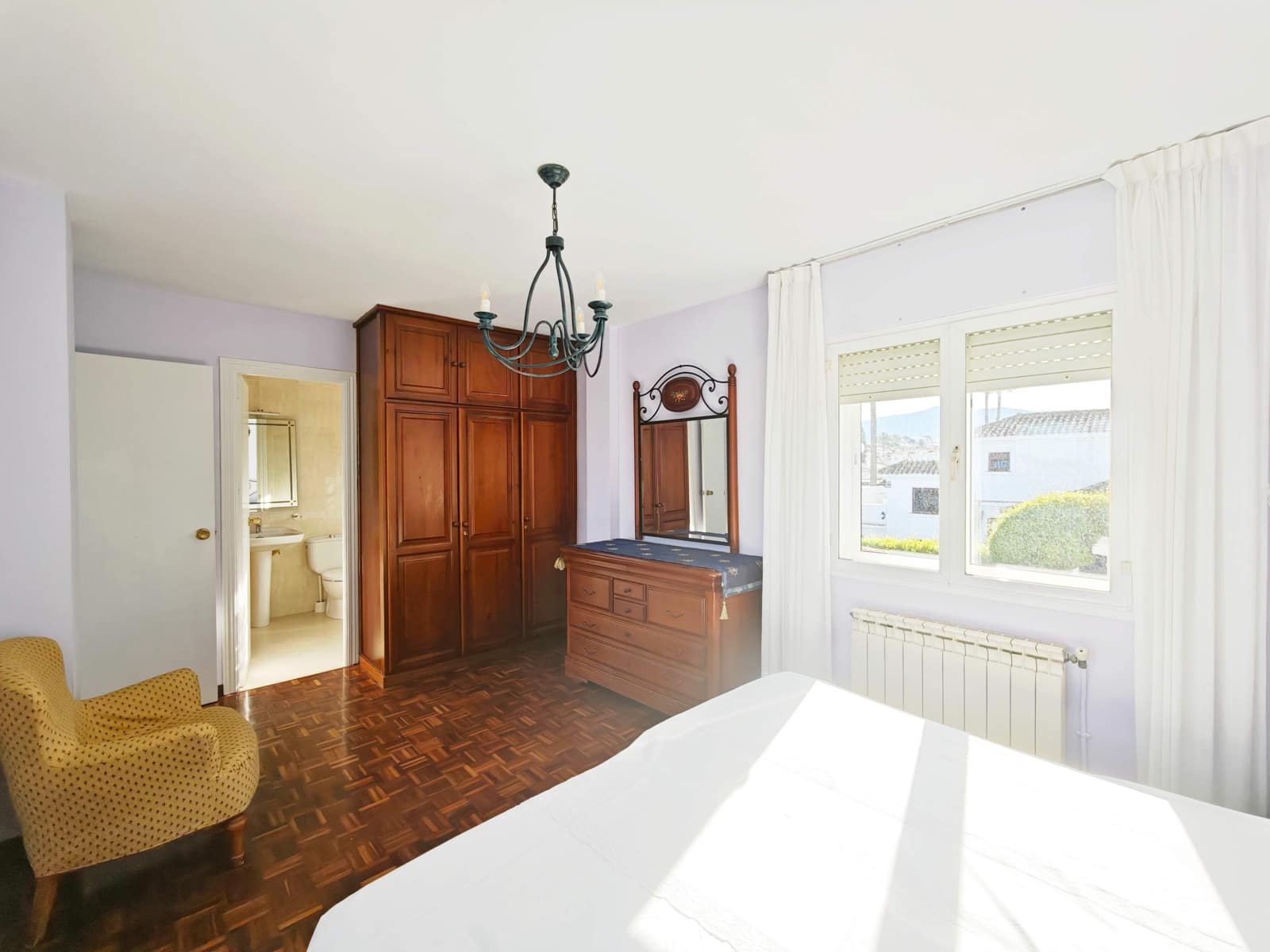 4 soveværelse Villa til salg i Algeciras med swimmingpool - € 650.000 (Ref: 9788425)