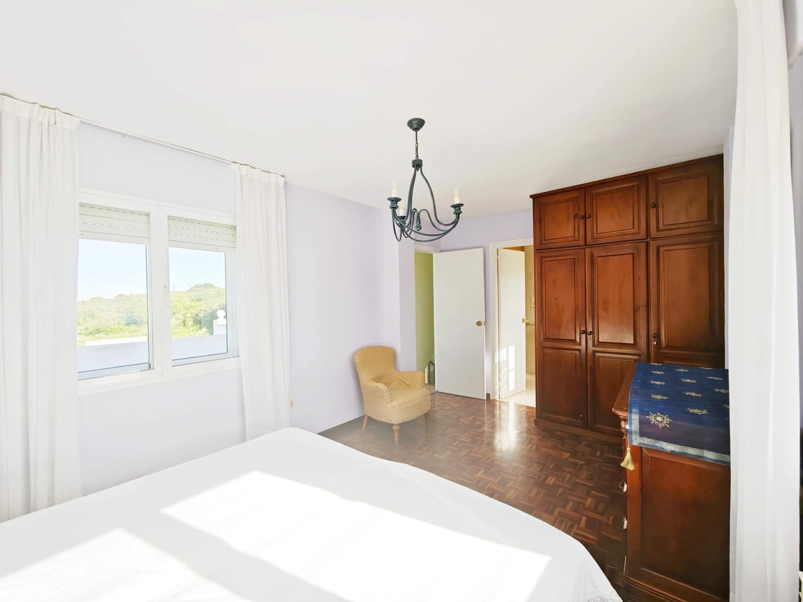 4 soveværelse Villa til salg i Algeciras med swimmingpool - € 650.000 (Ref: 9788425)