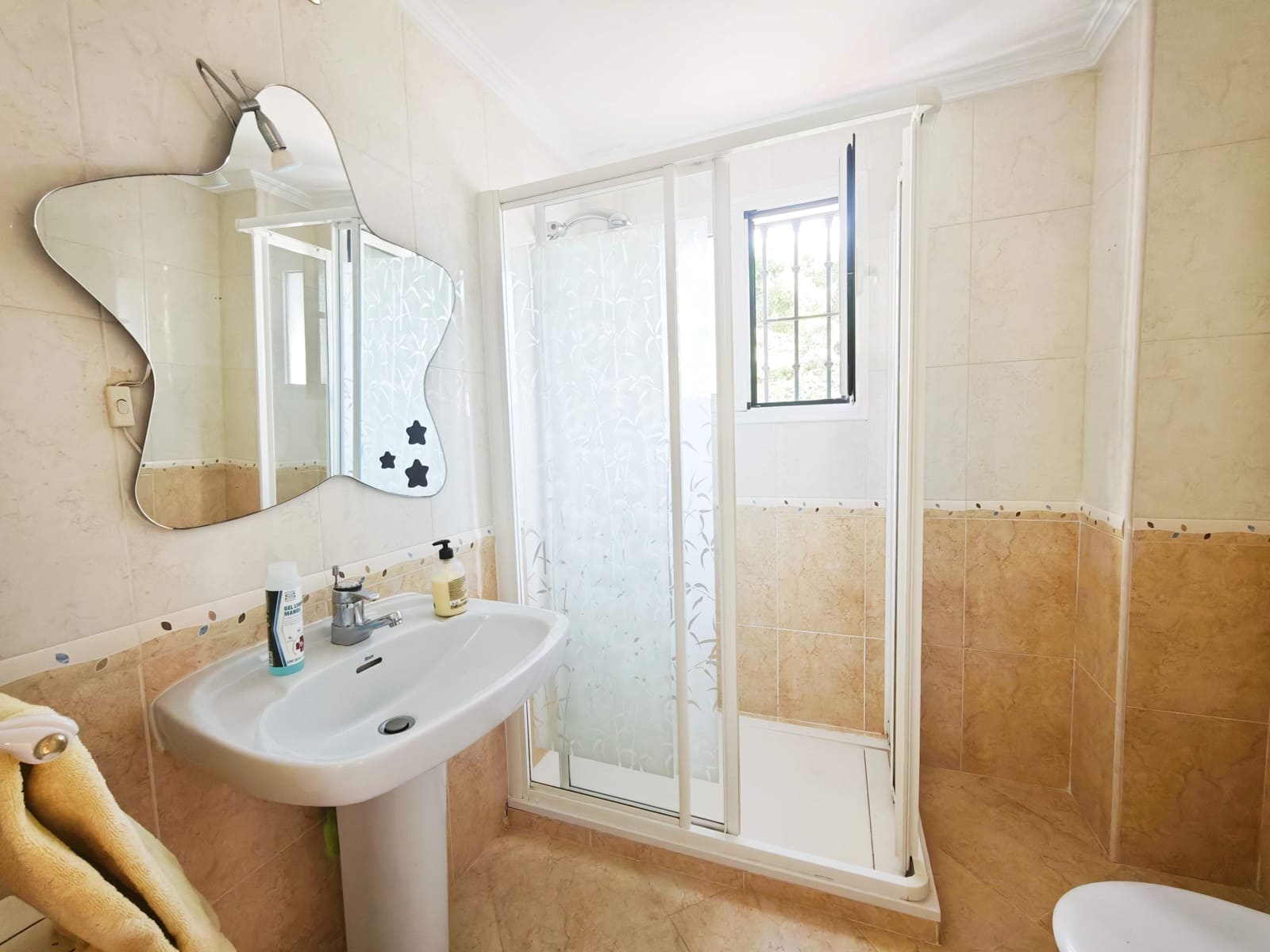 4 soveværelse Villa til salg i Algeciras med swimmingpool - € 650.000 (Ref: 9788425)