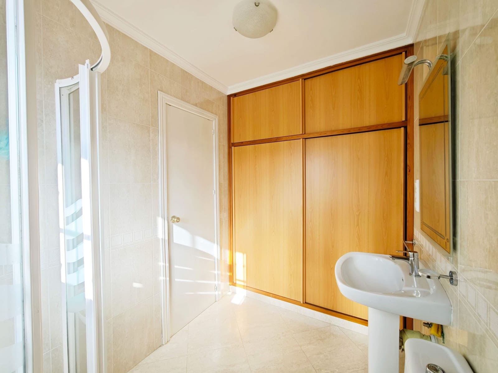 4 soveværelse Villa til salg i Algeciras med swimmingpool - € 650.000 (Ref: 9788425)