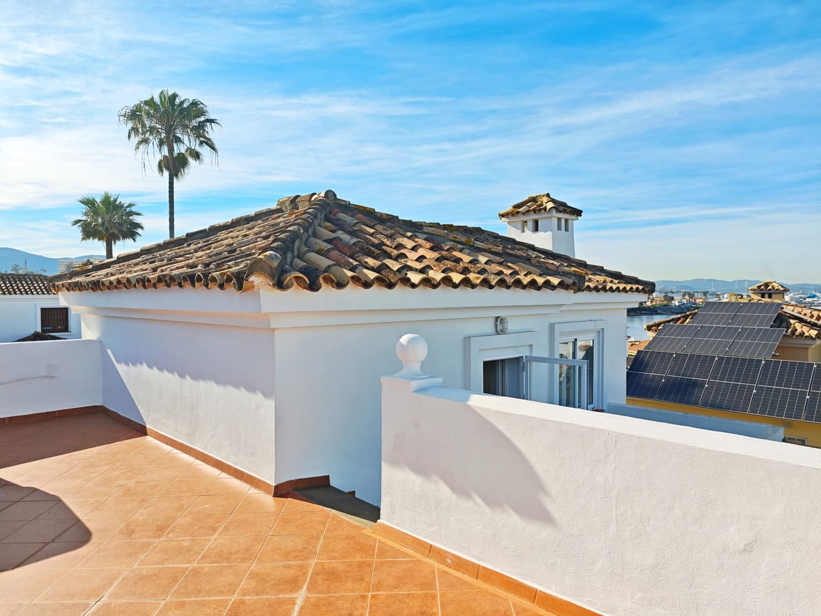 4 soveværelse Villa til salg i Algeciras med swimmingpool - € 650.000 (Ref: 9788425)