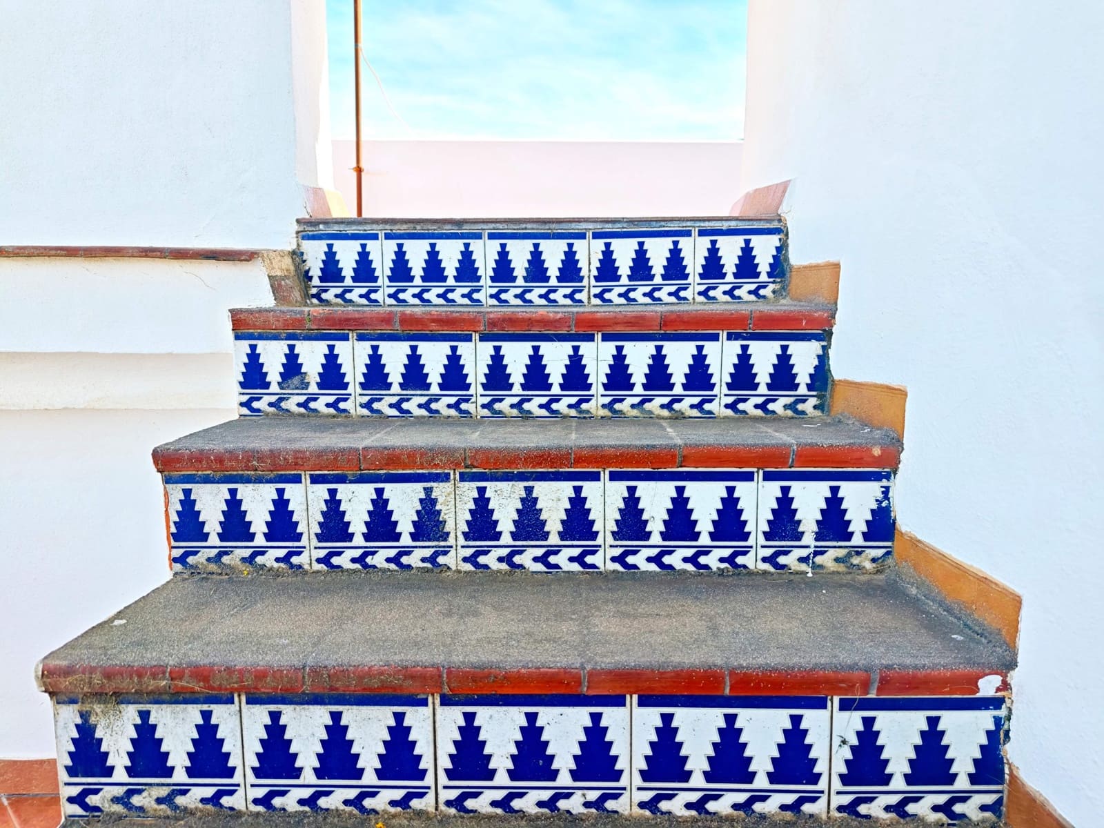 4 soveværelse Villa til salg i Algeciras med swimmingpool - € 650.000 (Ref: 9788425)