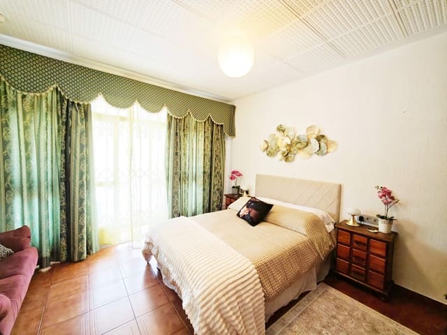 5 camera da letto Casa in vendita in Algeciras - 190.000 € (Rif: 9788426)