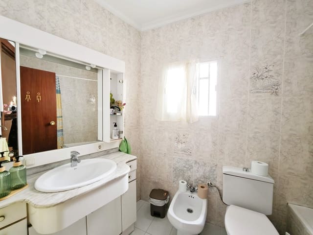 5 camera da letto Casa in vendita in Algeciras - 190.000 € (Rif: 9788426)