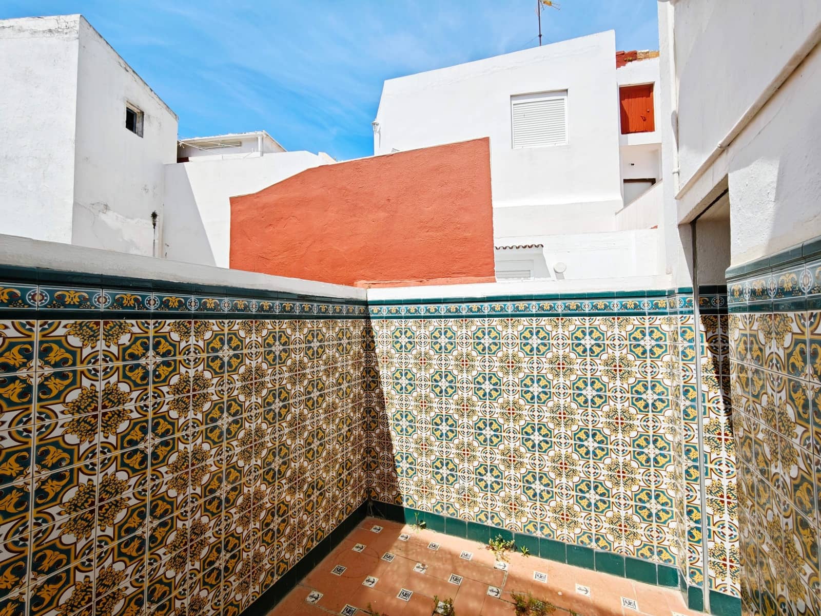 5 soverom Hus til salgs i Algeciras - € 190 000 (Ref: 9788426)