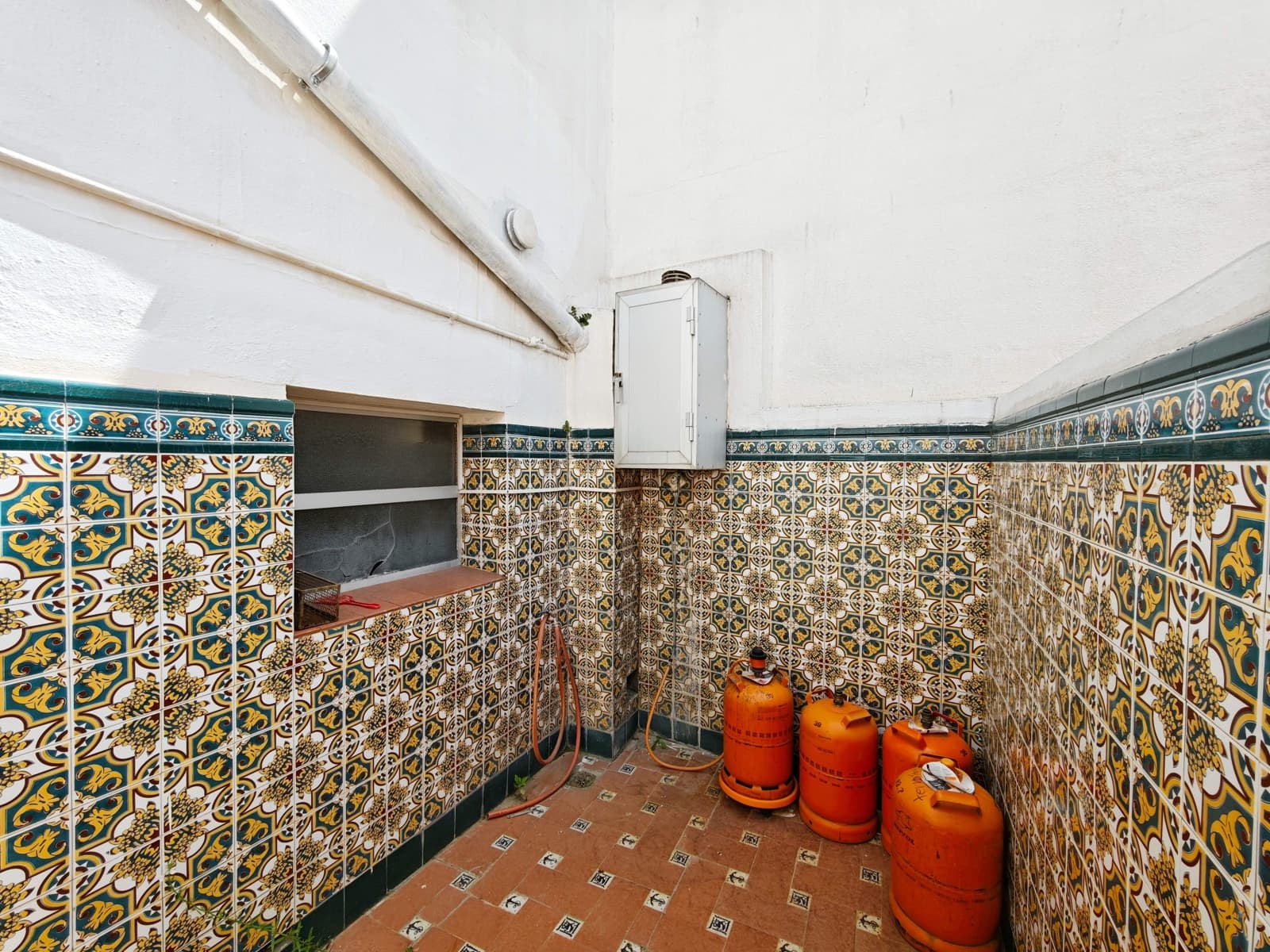 5 soverom Hus til salgs i Algeciras - € 190 000 (Ref: 9788426)