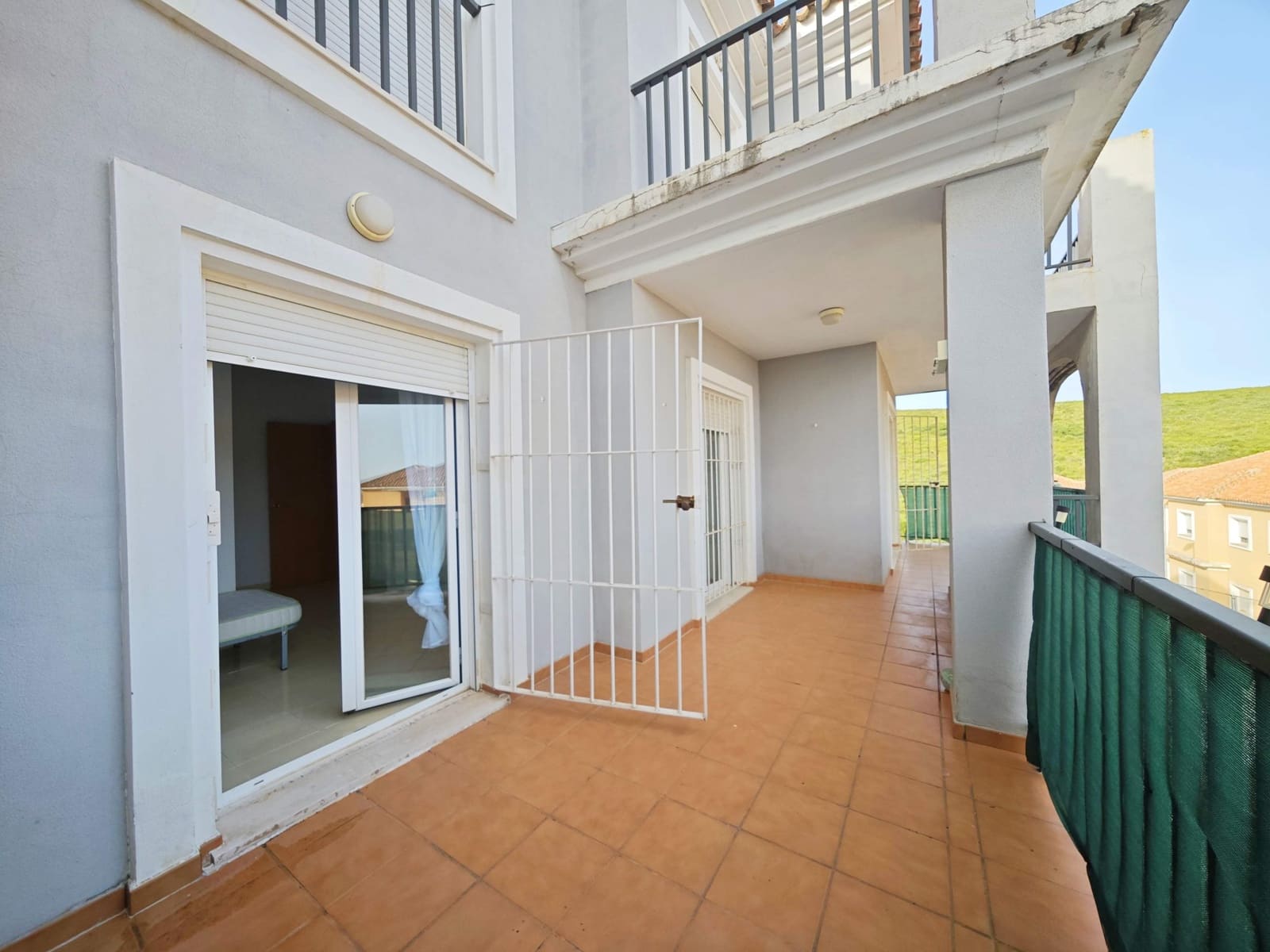 3 sovrum Lägenhet till salu i La Linea de la Concepcion med pool - 200 000 € (Ref: 9791081)