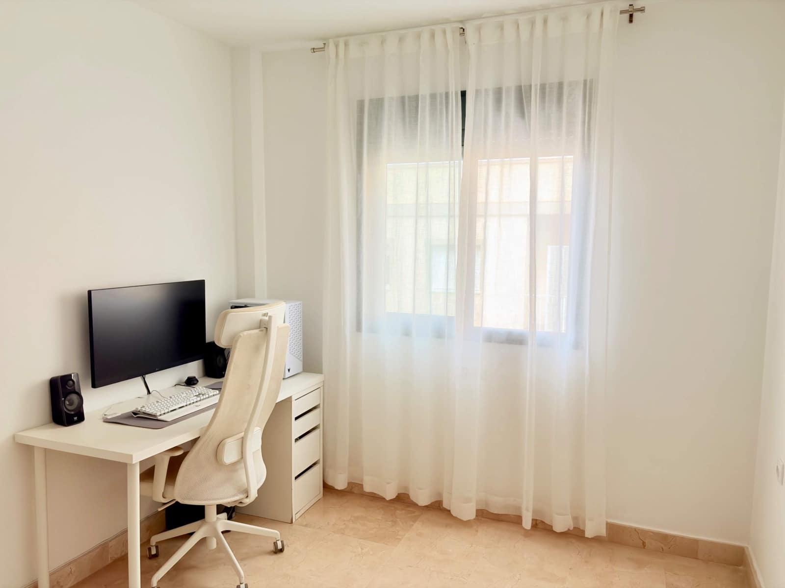 2 soverom Rekkehus til salgs i La Linea de la Concepcion med garasje - € 210 000 (Ref: 9797144)