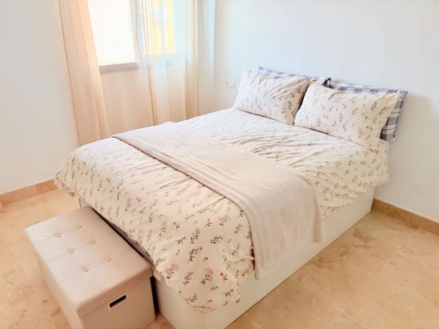 2 soverom Rekkehus til salgs i La Línea de la Concepción med garasje - € 210 000 (Ref: 9797144)