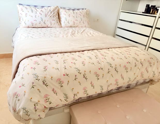 2 soverom Rekkehus til salgs i La Línea de la Concepción med garasje - € 210 000 (Ref: 9797144)