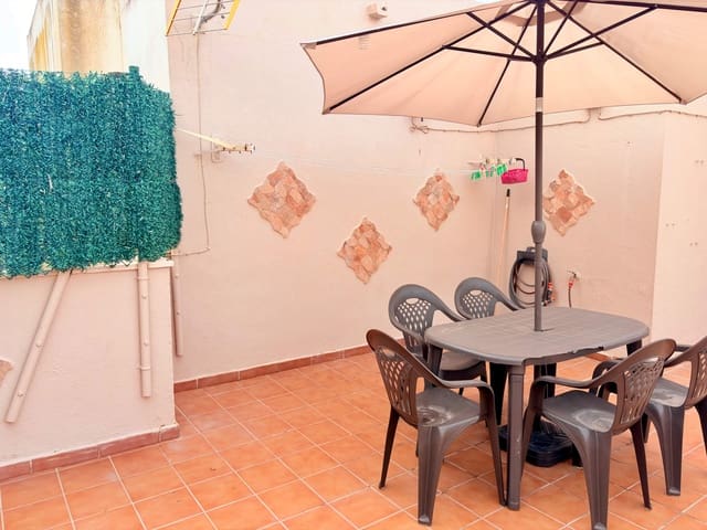 2 soverom Rekkehus til salgs i La Línea de la Concepción med garasje - € 210 000 (Ref: 9797144)