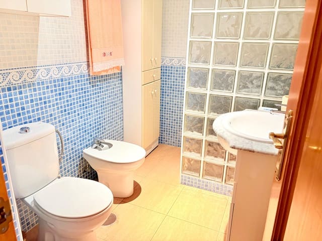 4 soveværelse Lejlighed til salg i La Línea de la Concepción - € 265.000 (Ref: 9804317)