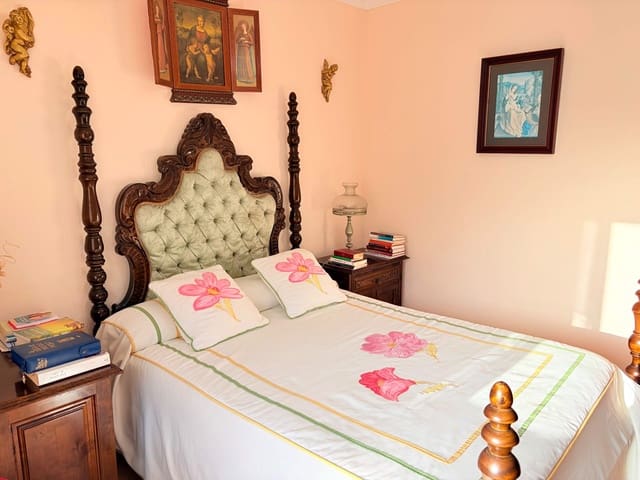 4 soveværelse Lejlighed til salg i La Línea de la Concepción - € 265.000 (Ref: 9804317)