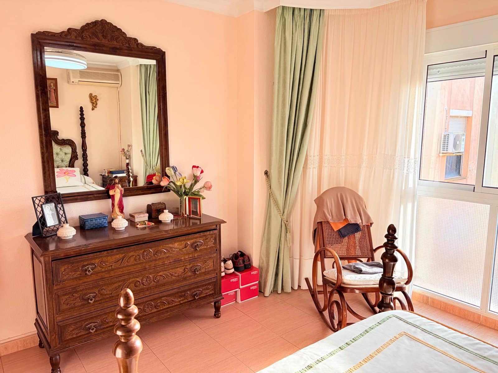 4 quarto Apartamento para venda em La Linea de la Concepcion - 265 000 € (Ref: 9804317)