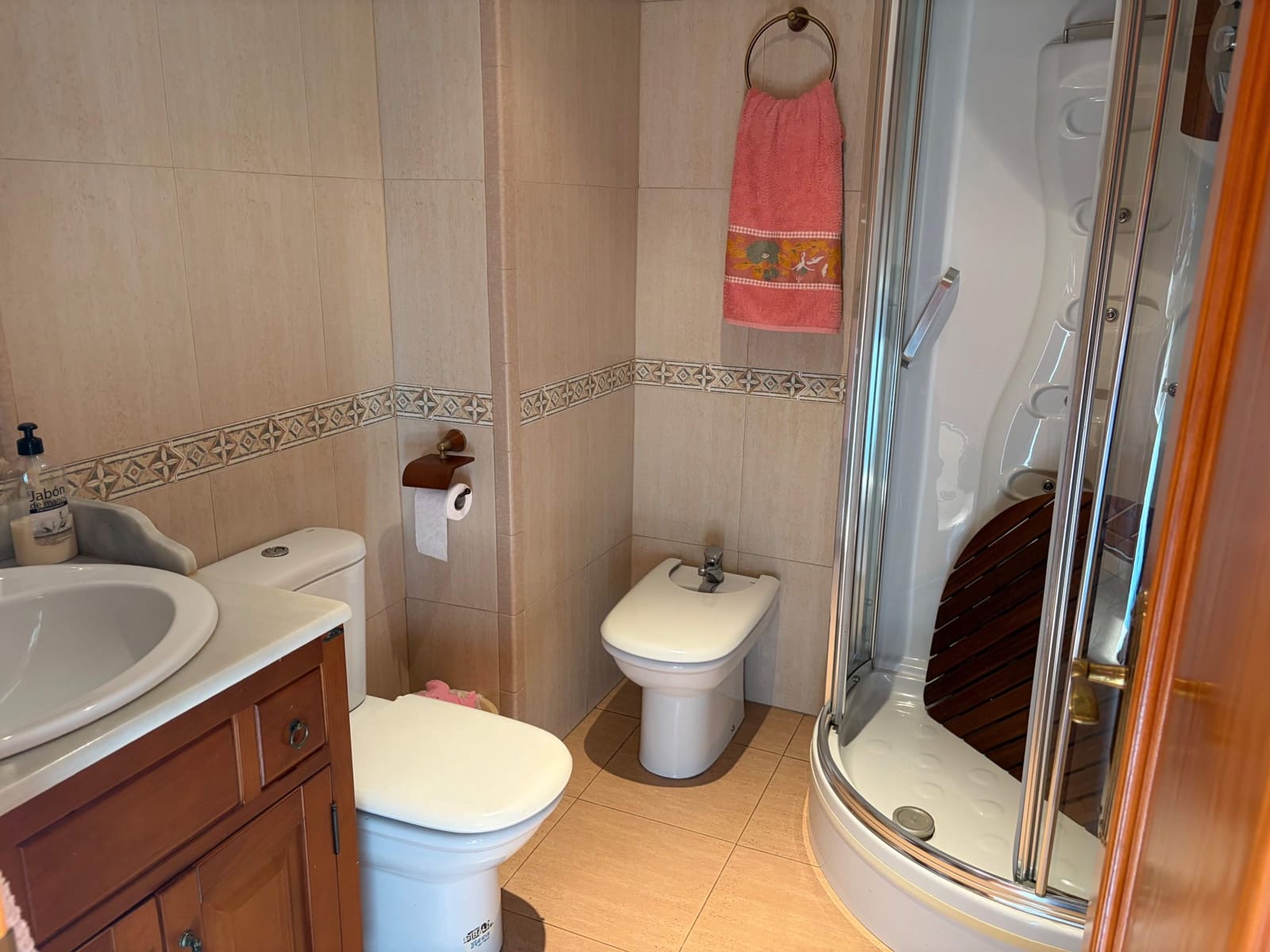 4 quarto Apartamento para venda em La Linea de la Concepcion - 265 000 € (Ref: 9804317)