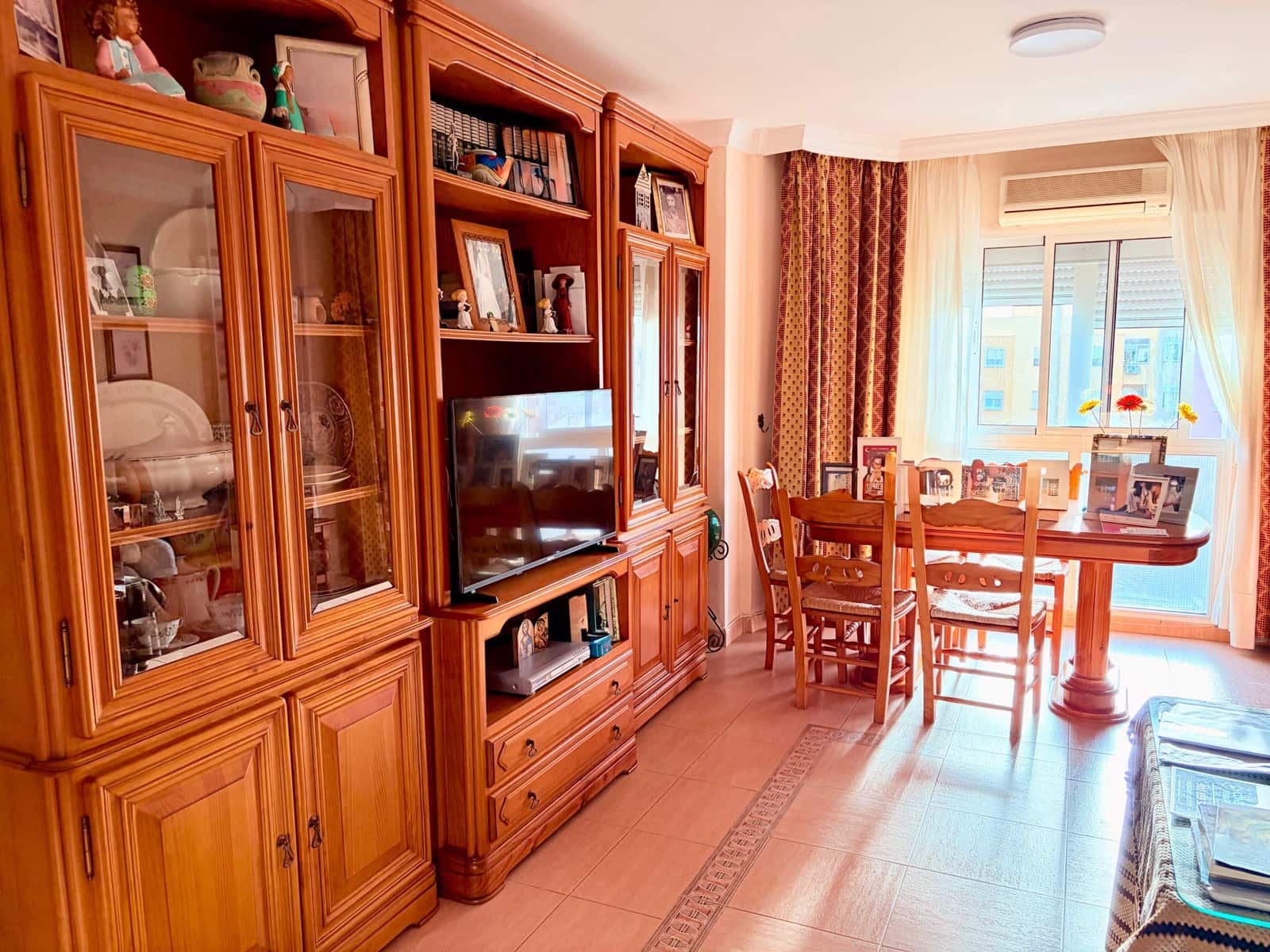 4 quarto Apartamento para venda em La Linea de la Concepcion - 265 000 € (Ref: 9804317)