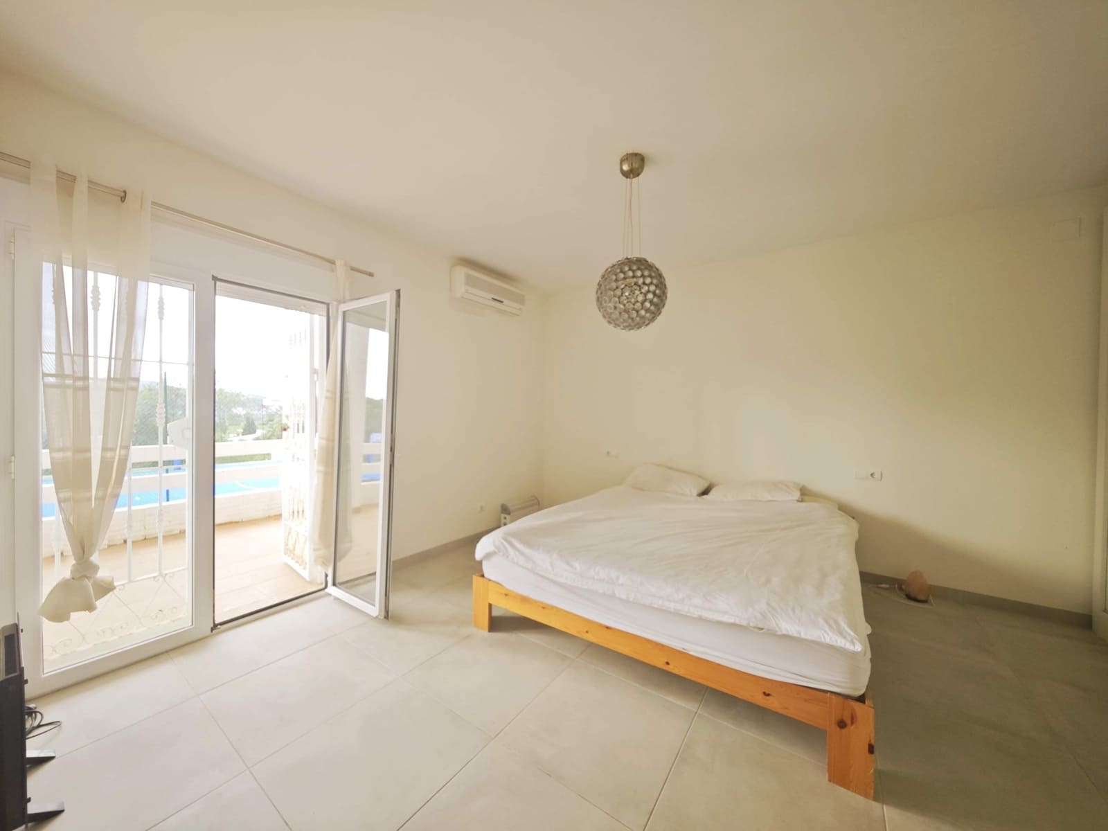3 quarto Moradia em Banda para venda em Casares com piscina - 425 000 € (Ref: 9818260)